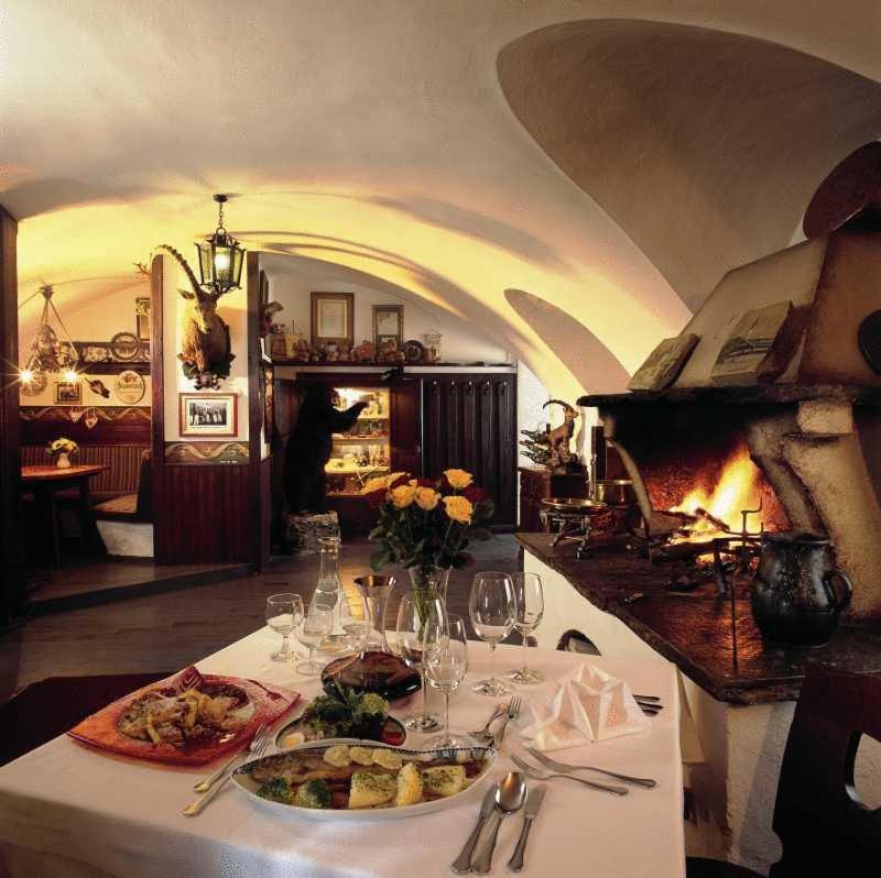 Hotel Gasthof Markterwirt Альтенмаркт  Экстерьер фото