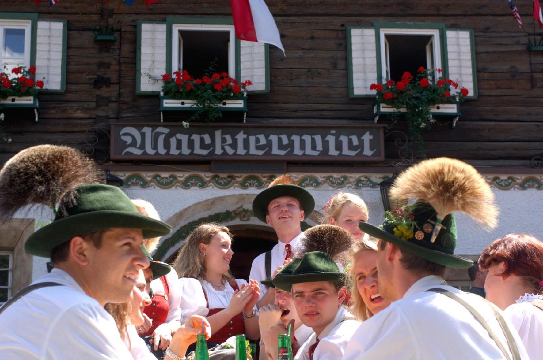 Hotel Gasthof Markterwirt Альтенмаркт  Экстерьер фото